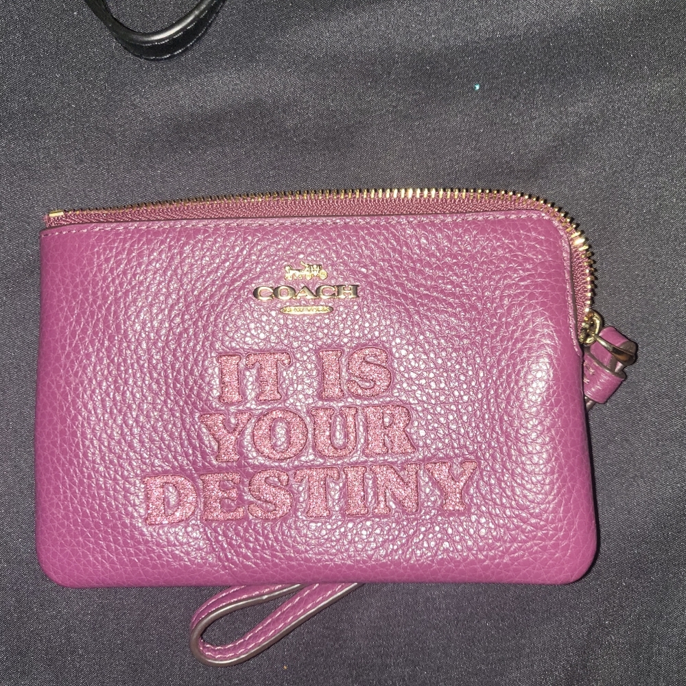 Authentic Coach Wristlet Wallet burgundy